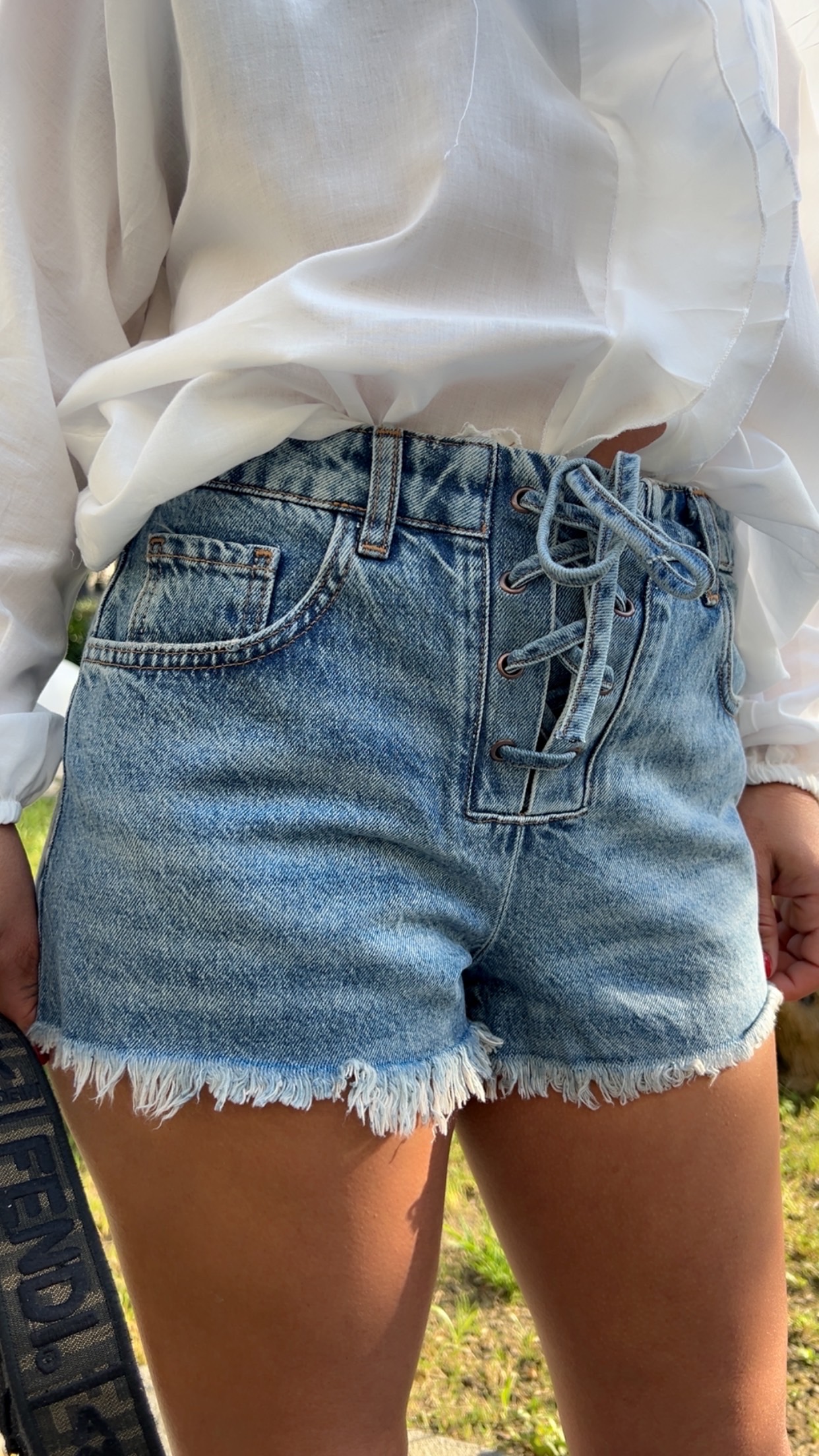 Bağlamalı Jean Şort