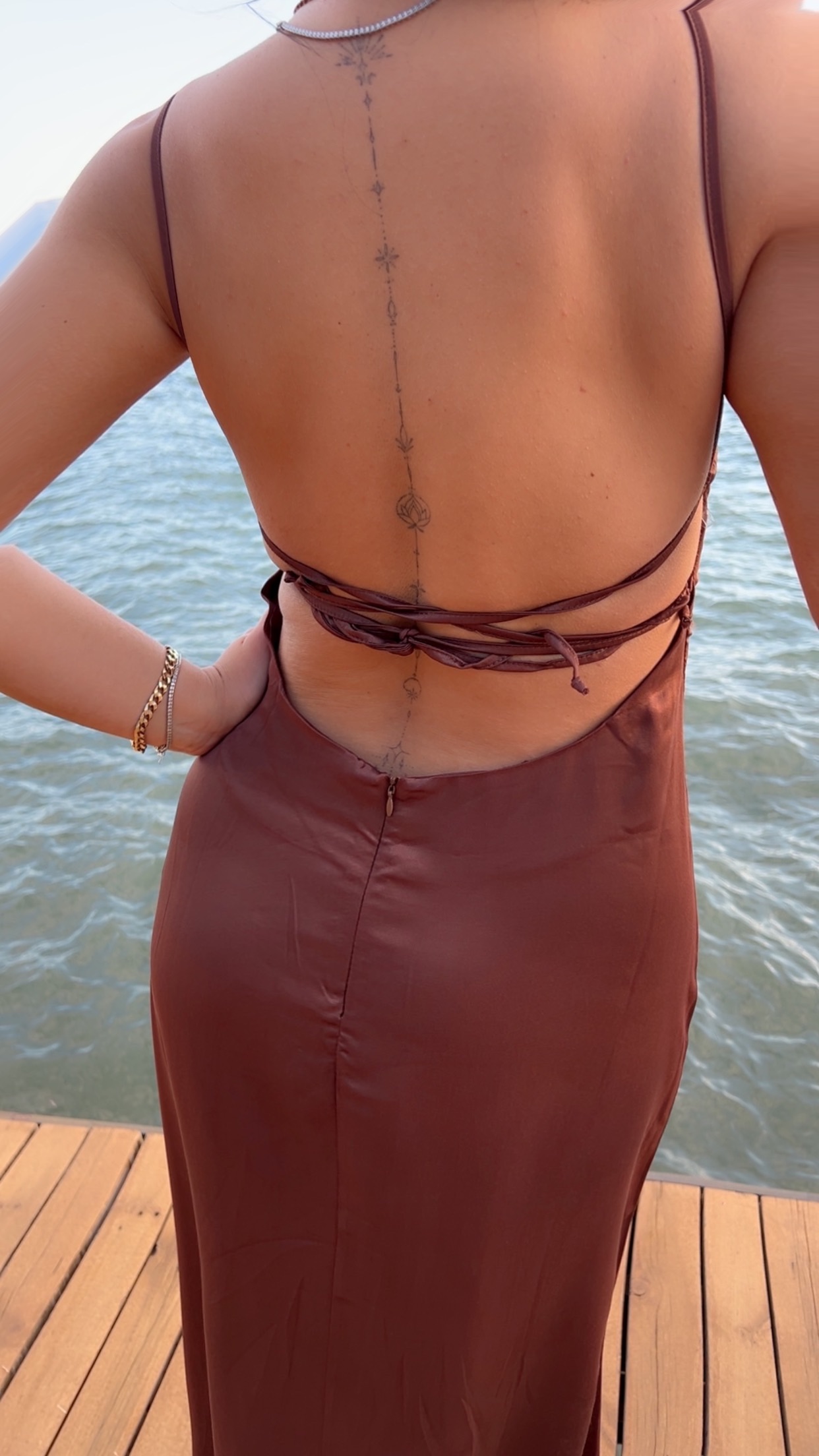 Maxi Boy Saten Sırt Dekolteli Elbise