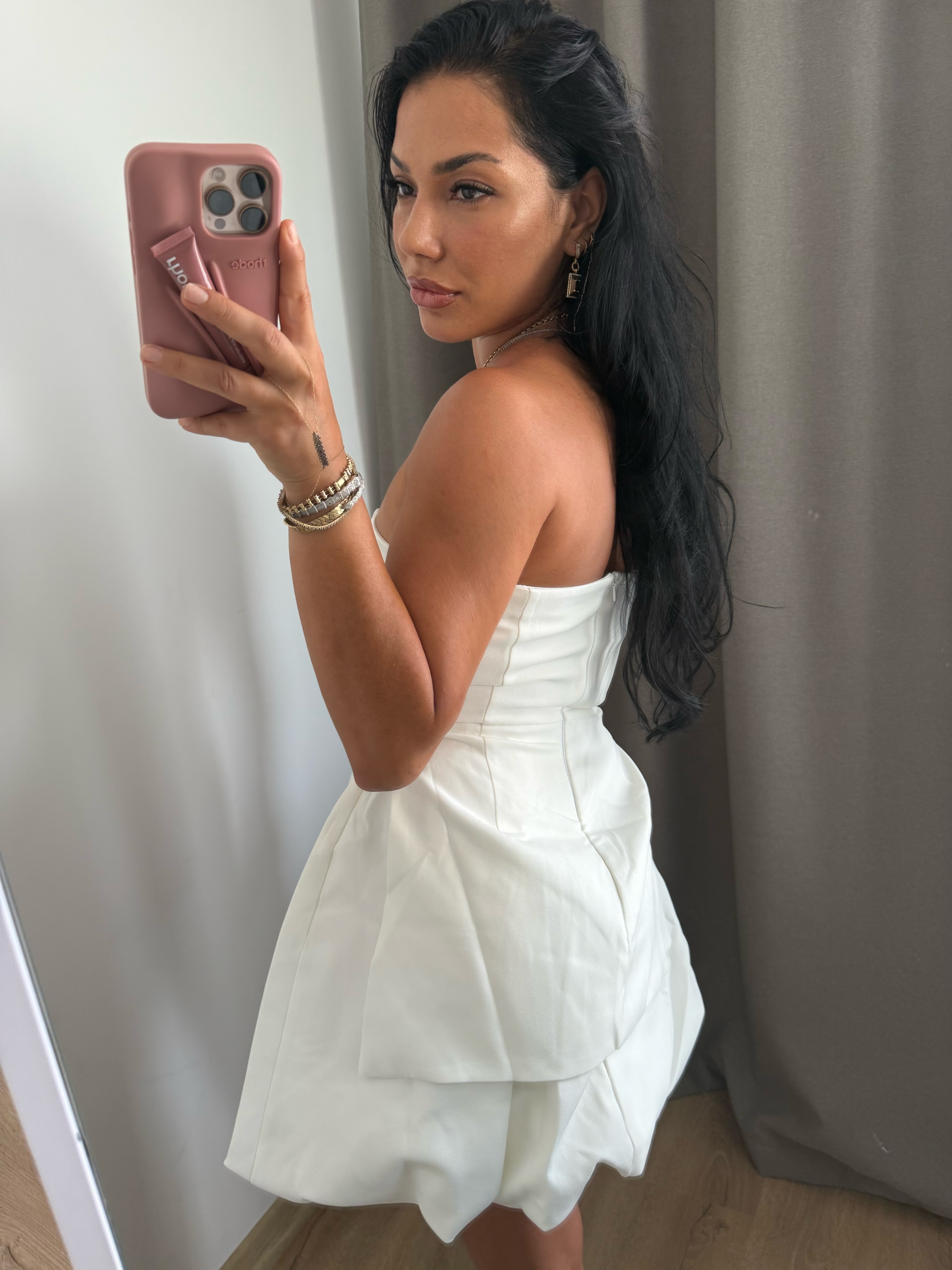 Straplez yaka balon etek detaylı elbise