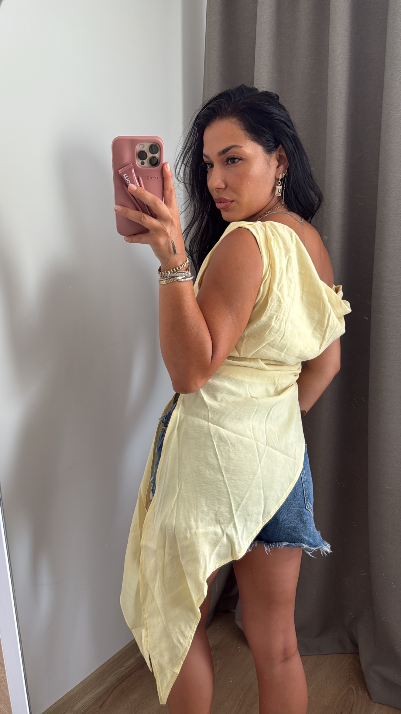 Asimetrik Kesim Tek Omuz Bluz