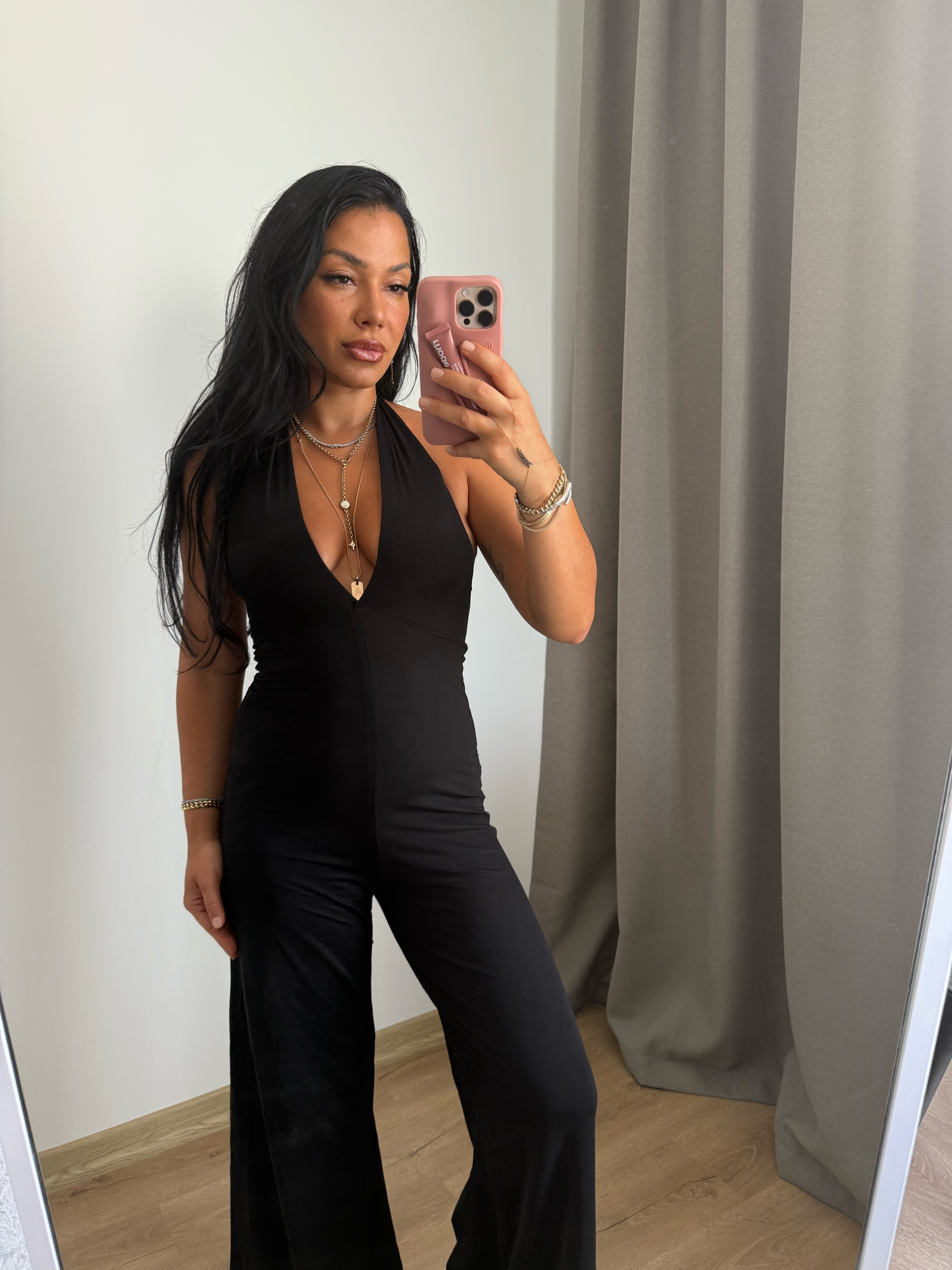 SIRT VE GÖĞÜS DEKOLTELİ SİYAH TÜL TULUM