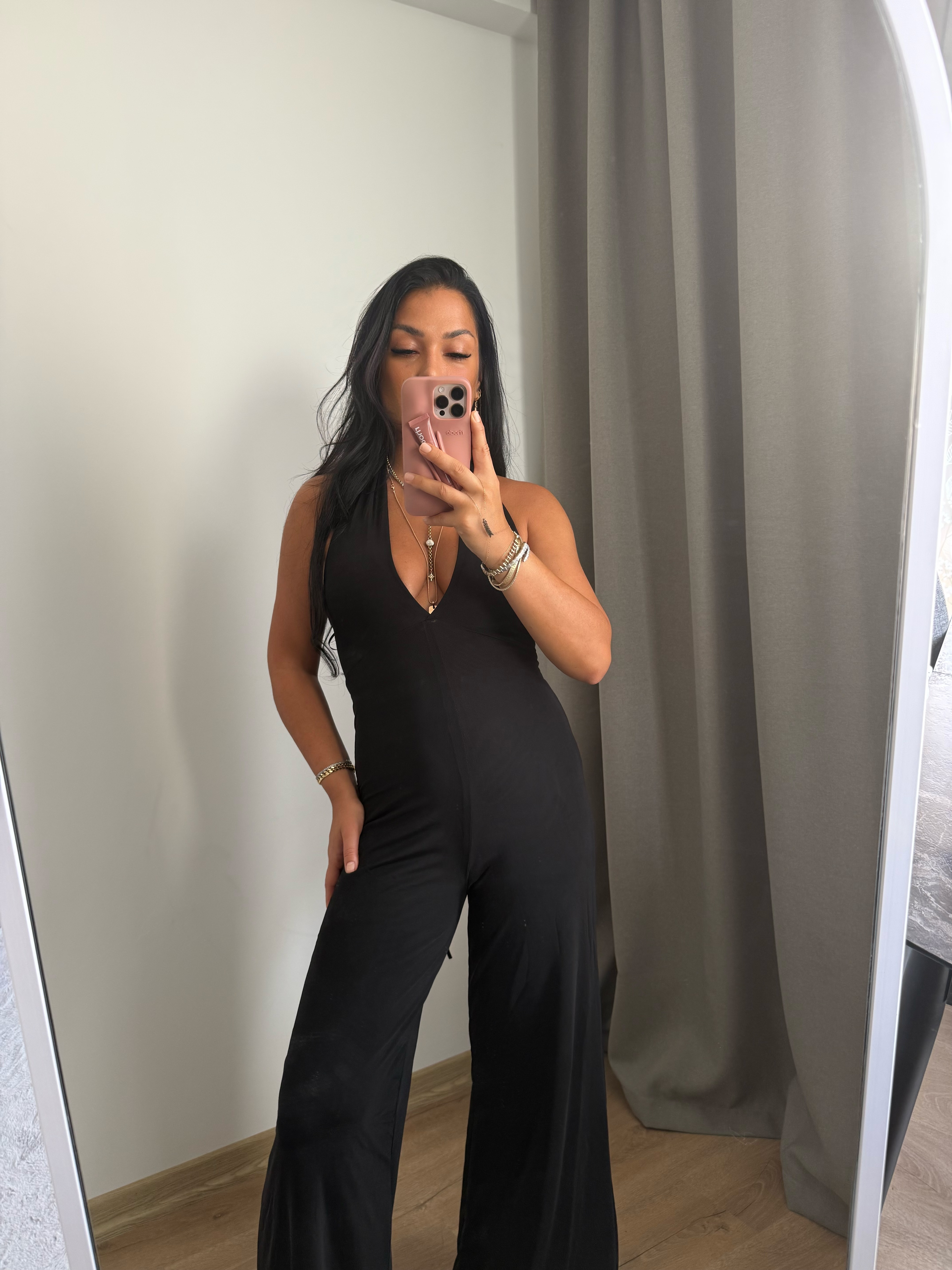 SIRT VE GÖĞÜS DEKOLTELİ SİYAH TÜL TULUM