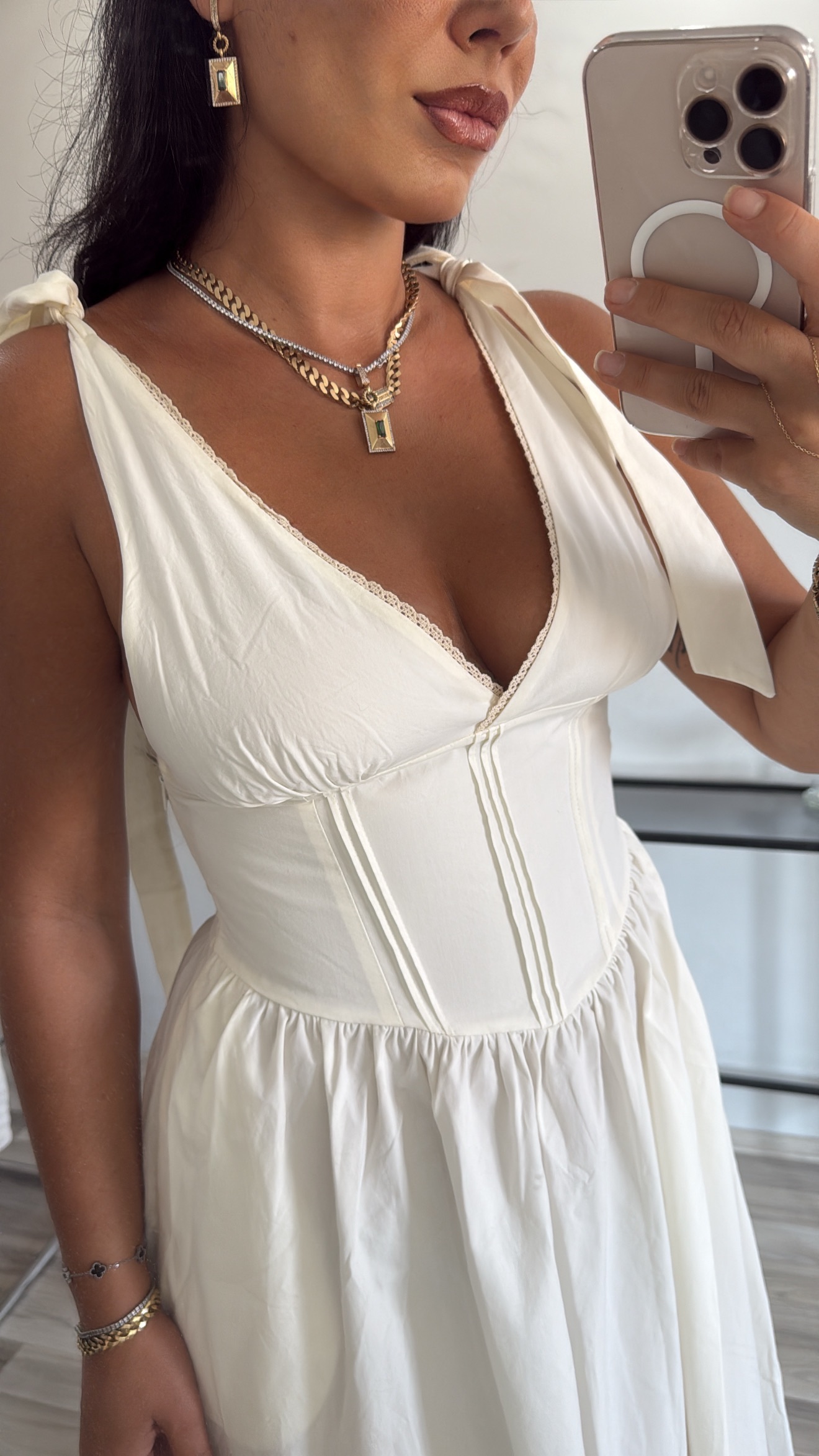 OMUZDAN BAĞLAMALI KORSE DETAYLI ELBİSE