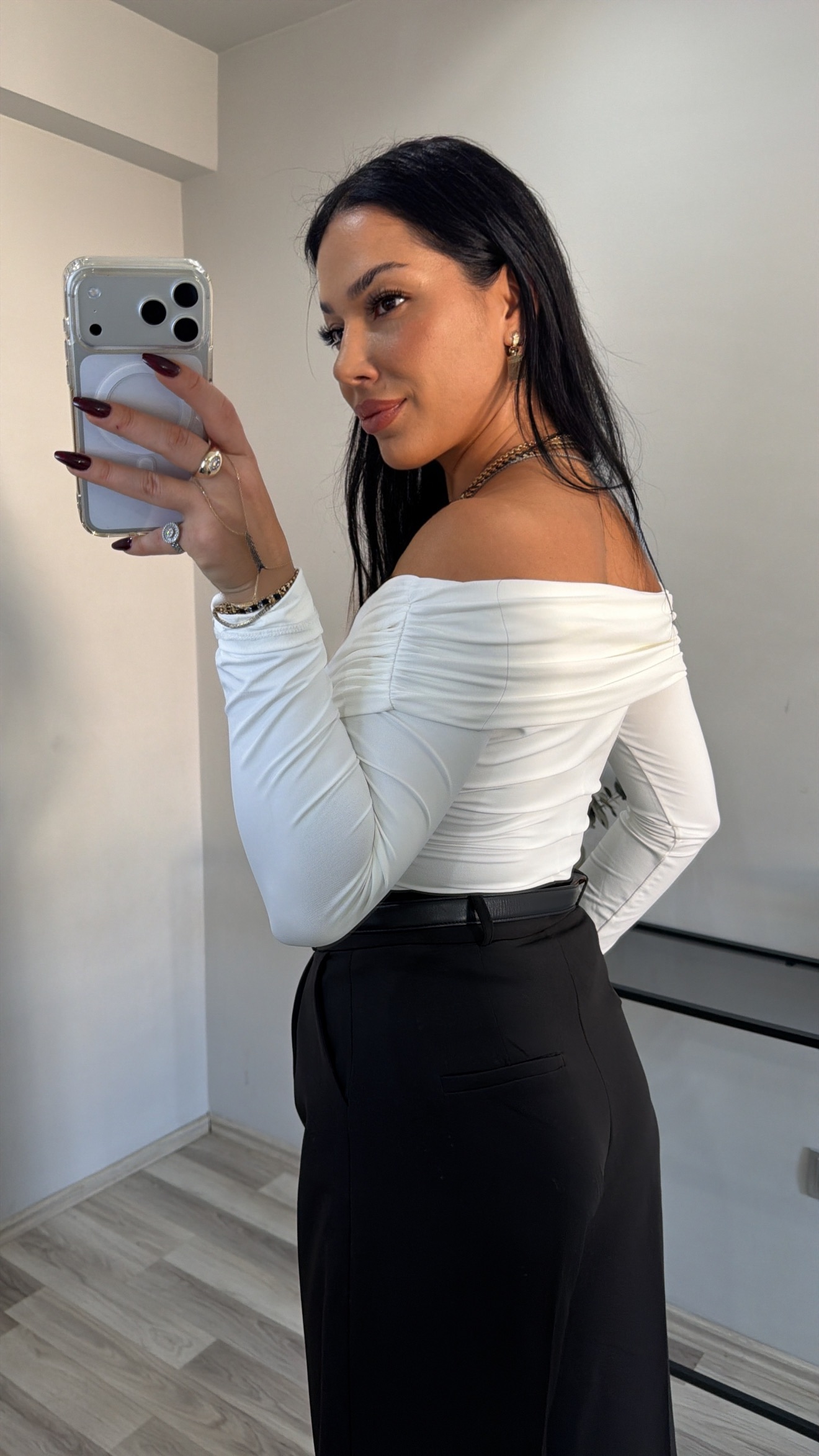 DRAPELİ BEYAZ BODYSUİT