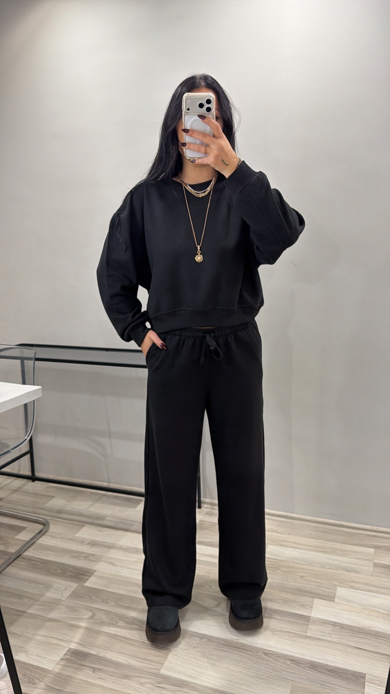 SİYAH RENK SELANİK KUMAŞ TAKIM